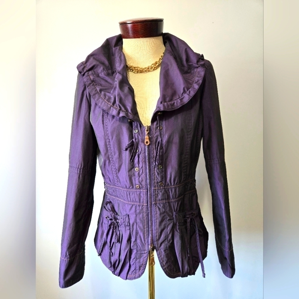 Crisca Purple Oversized Ruffle Neck Jacket. Size 8